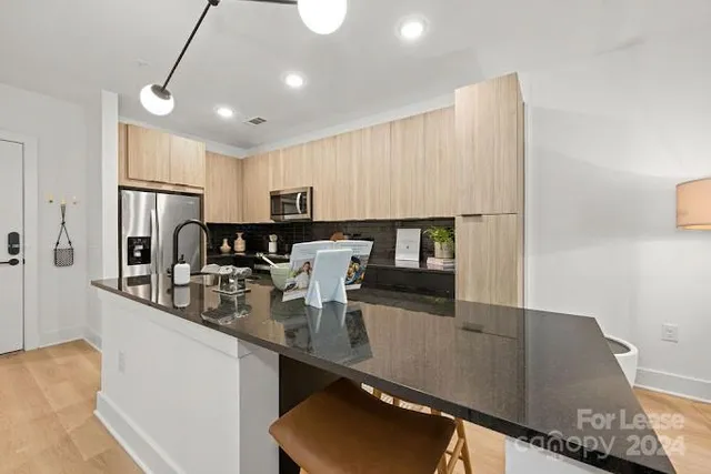 $1,812 | 536 West Tremont Avenue, Unit A2, Charlotte, NC 28203