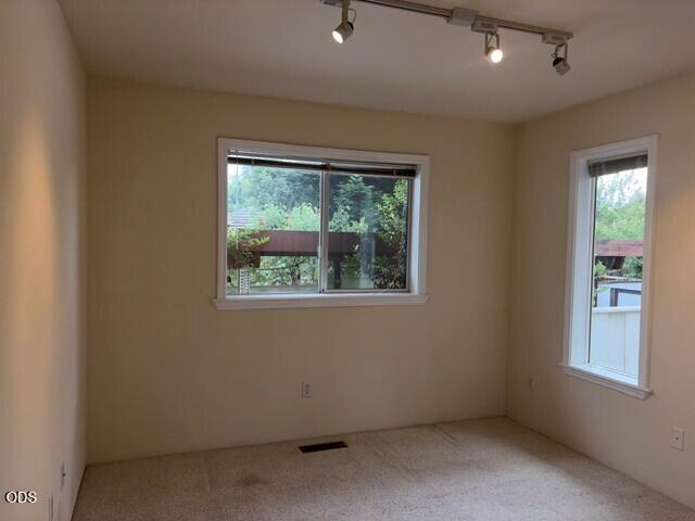 938 Cypress Point Loop Ashland, OR 97520 - Photo 27 of 35