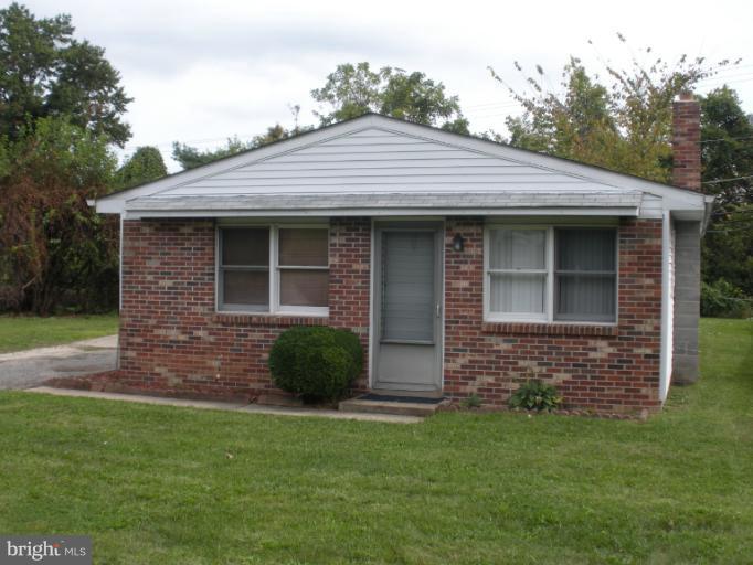 1806 Colmar Road Gwynn Oak, MD 21207 - Photo 2 of 14 Exterior (Front)