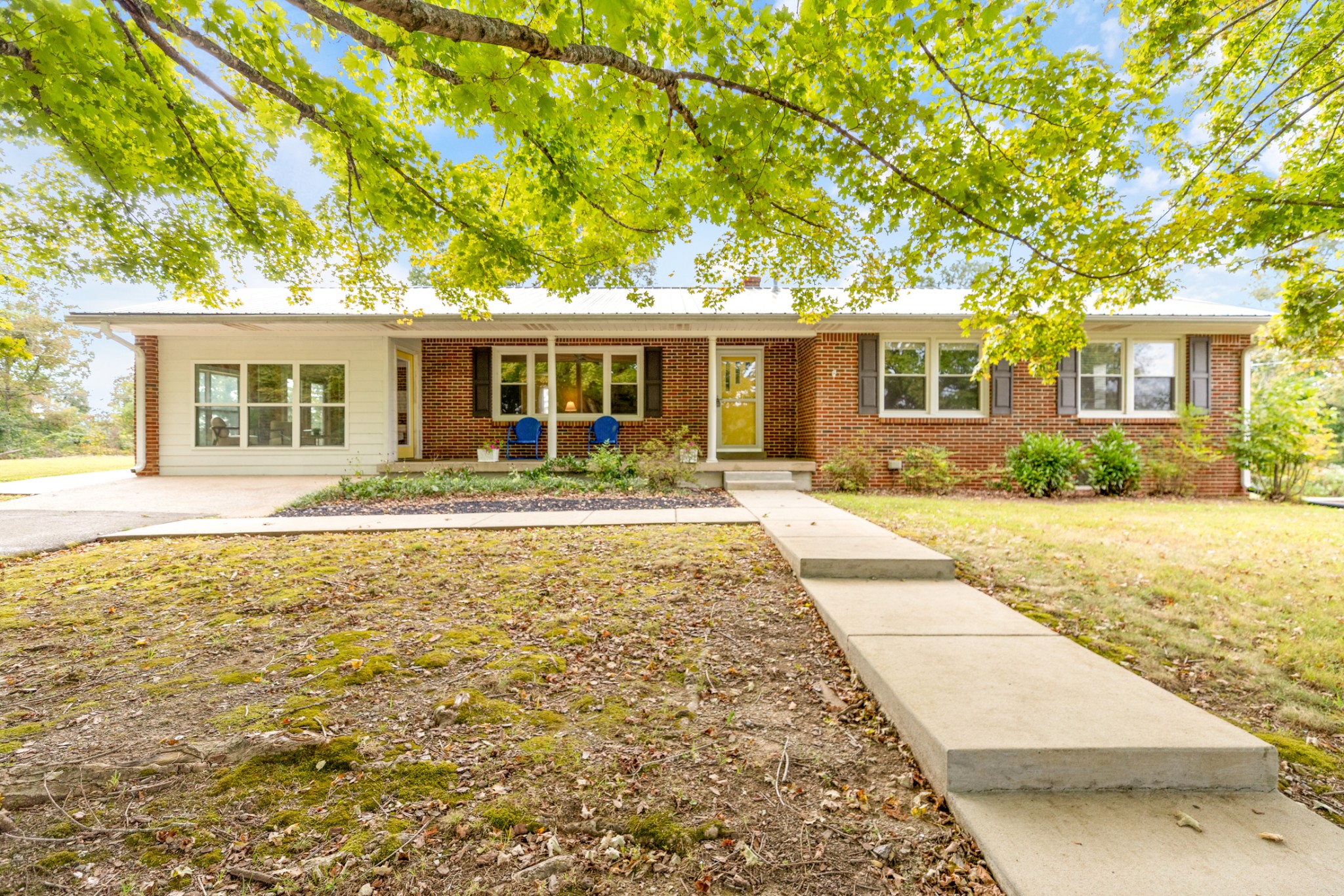 a house view with a outdoor space