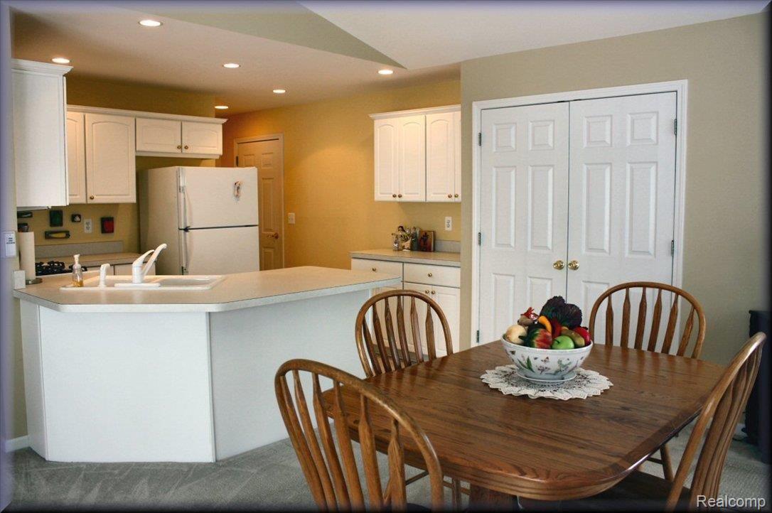 465 Harvard Drive Romeo, MI 48065 - Photo 4 of 11 Dining and Kt