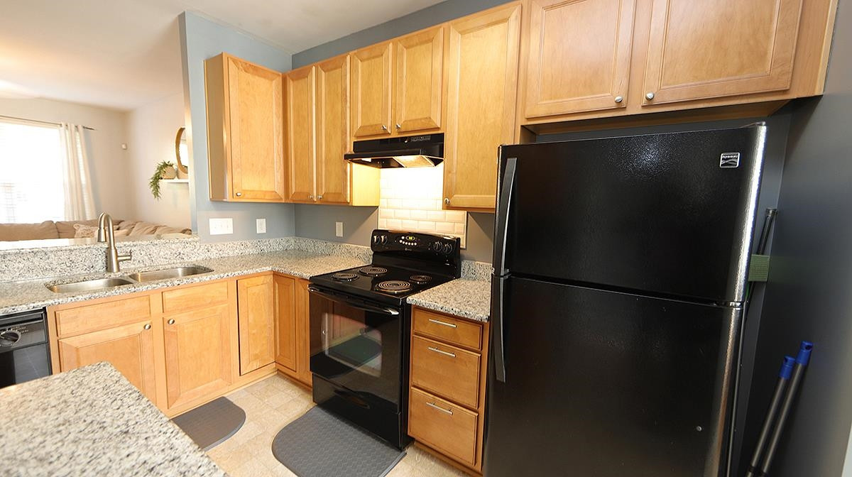 7626 Winners Edge Street Raleigh, NC 27617 - Photo 7 of 20 Kitchen