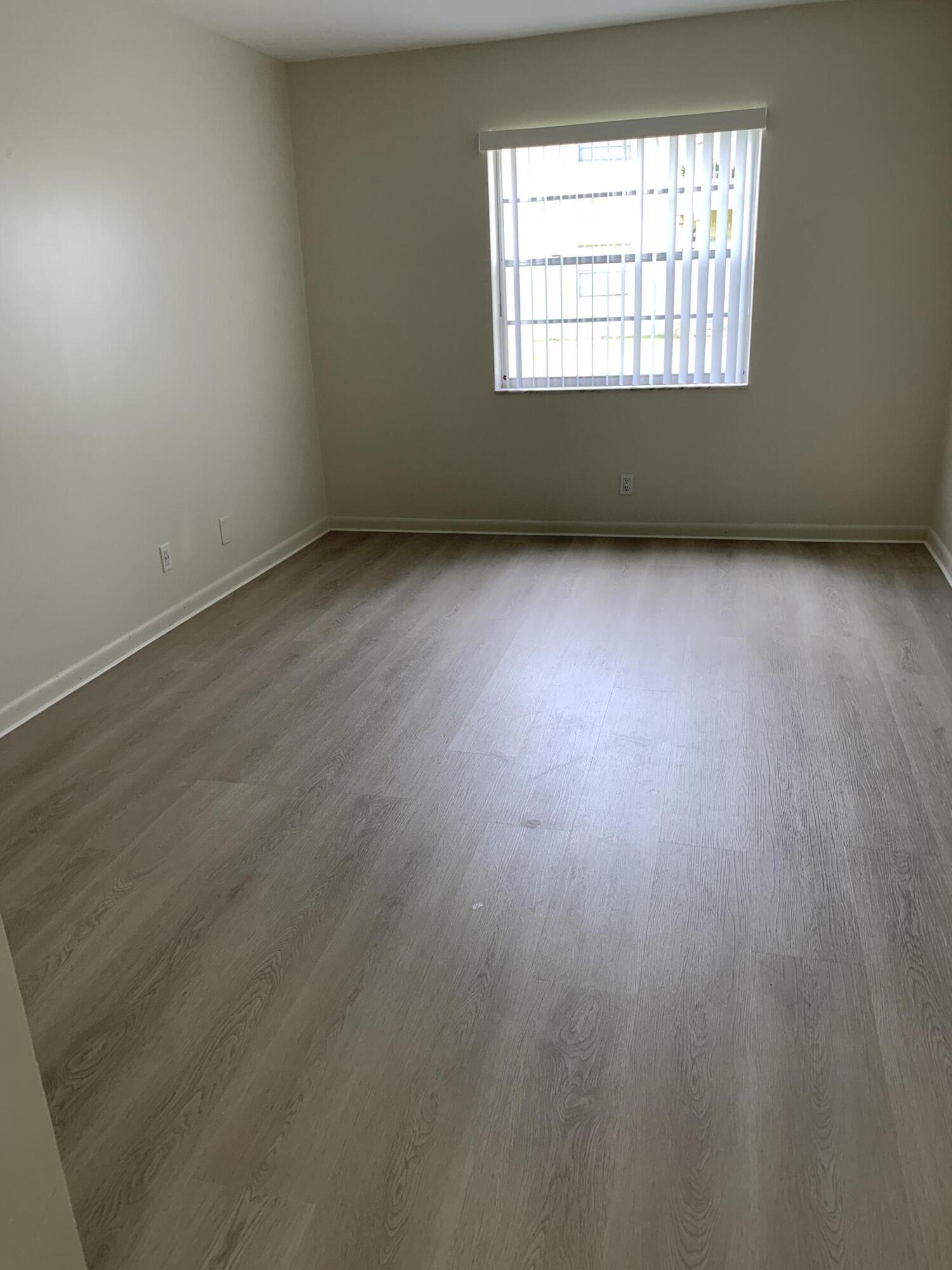 1814 Abbey Road, Unit 103 West Palm Beach, FL 33415 - Photo 16 of 16 IMG_0693