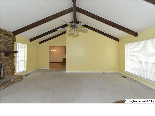 1265 Bennett Drive Alabaster, AL 35007 - Photo 4 of 32