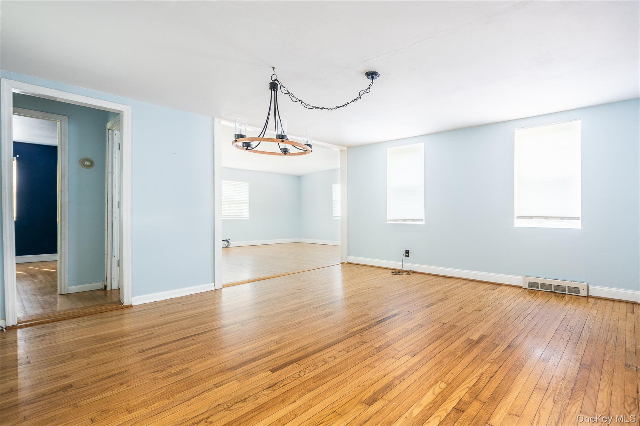 33 Port Washington Road Sound Beach, NY 11789 - Photo 7 of 25