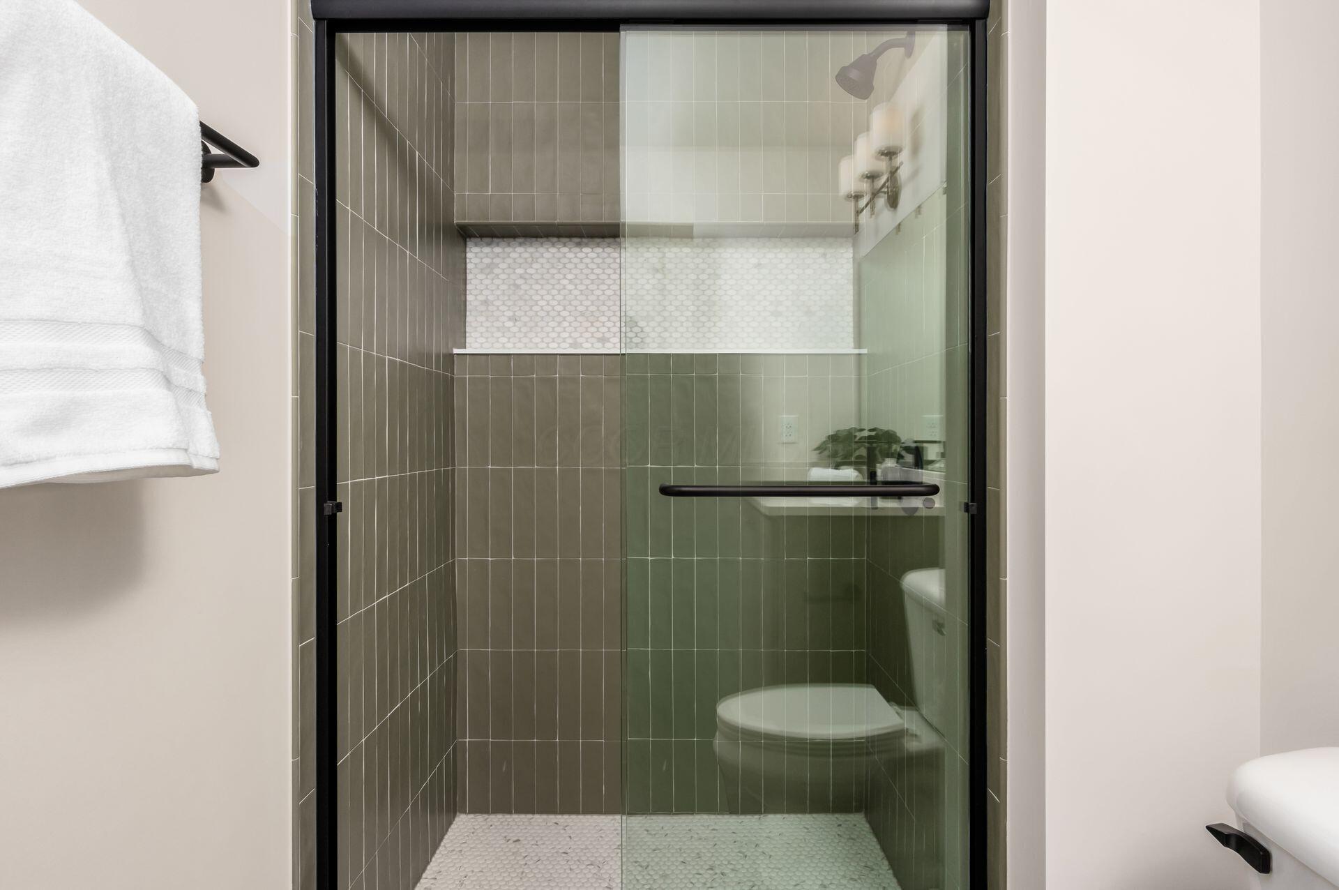 2783 Brandon Road Columbus, OH 43221 - Photo 32 of 46 Bathroom