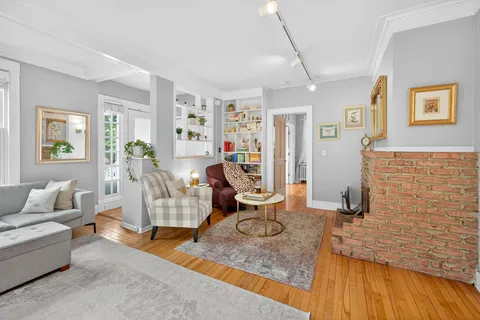 $640,000 | 3035 Irving Avenue South, Minneapolis, MN 55408