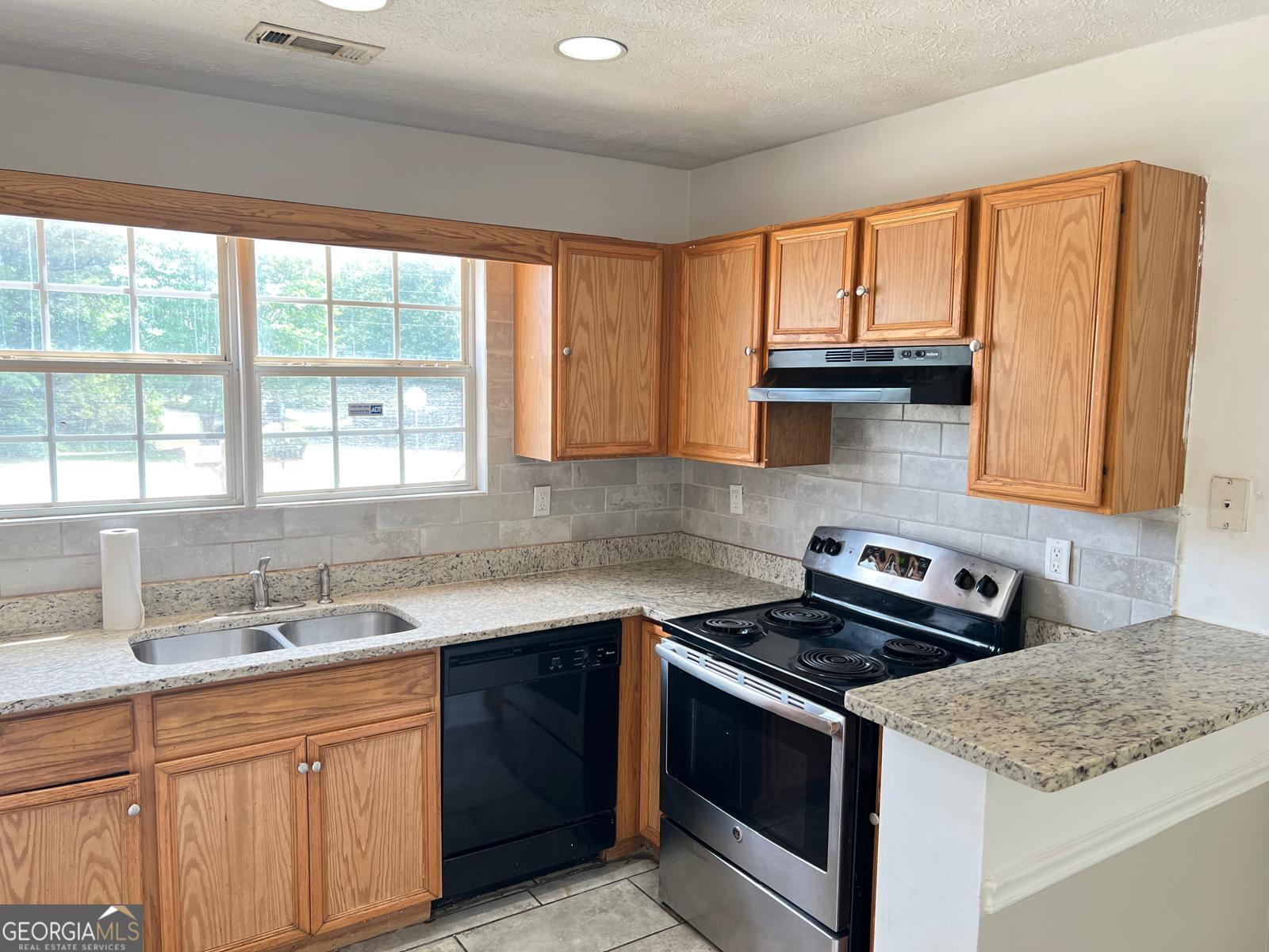 686 Morrow Road Forest Park, GA 30297 - Photo 6 of 19