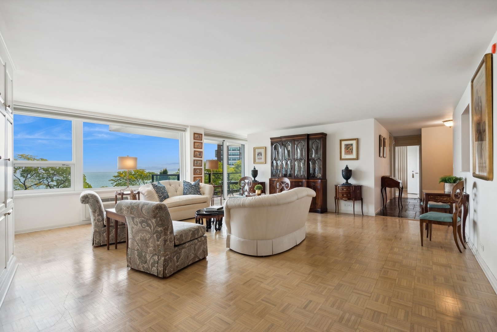 1630 Sheridan Road, Unit 5E Wilmette, IL 60091 - Photo 3 of 29 Gallery Image 3