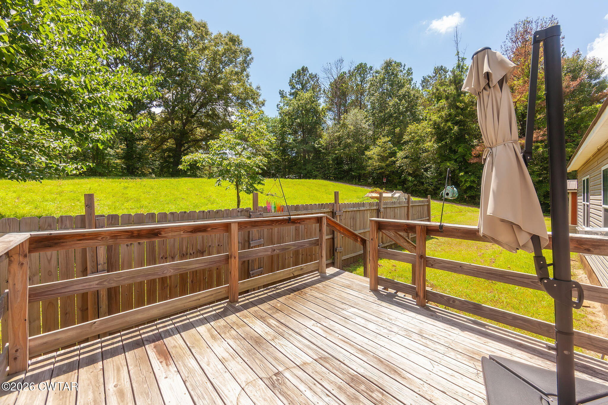 468 Red Lane Jackson, TN 38301 - Photo 15 of 17 Deck