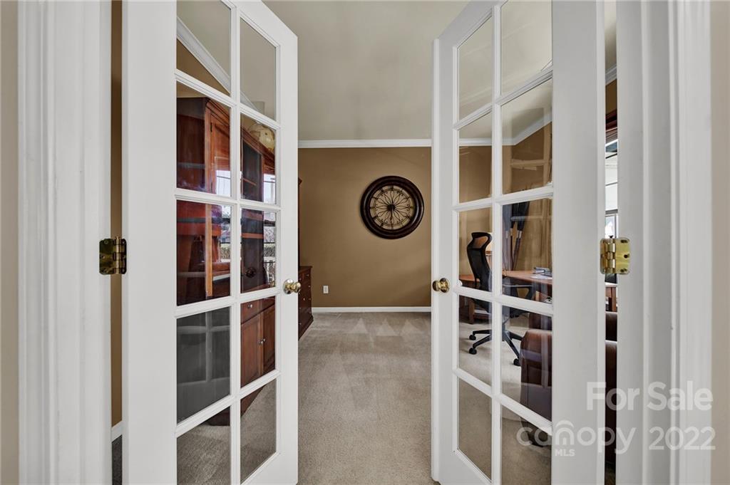 1640 Spandril Lane Fort Mill, SC 29708 - Photo 5 of 48 a view of a hallway with closet