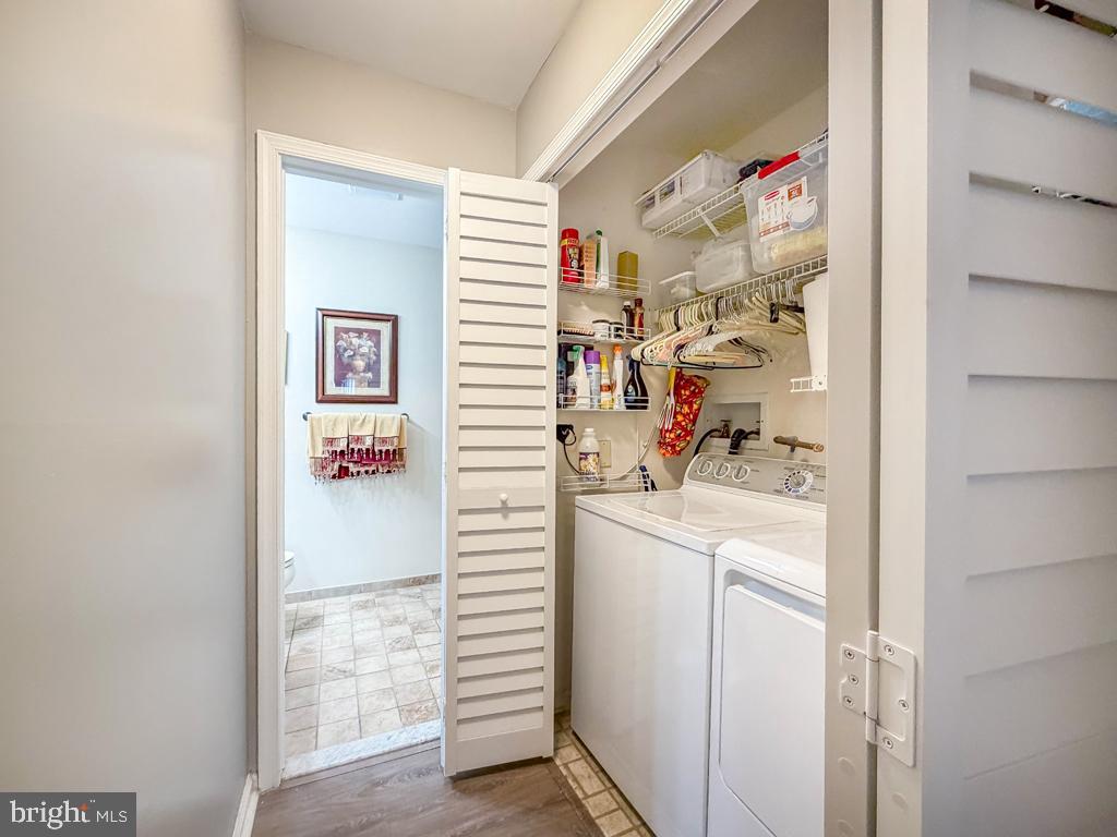 72105 Delaire Landing Road Philadelphia, PA 19114 - Photo 17 of 34 Laundry