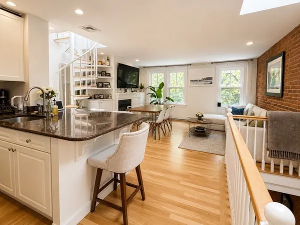 $5,500 | 231 West Canton Street, Unit 4, Boston, MA 02116