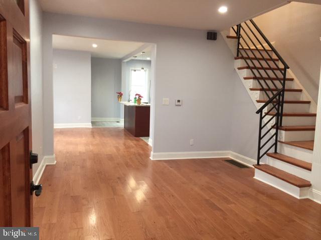 126 Ashby Road Upper Darby, PA 19082 - Photo 4 of 37