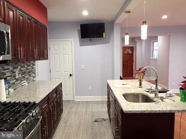 126 Ashby Road Upper Darby, PA 19082 - Photo 8 of 37