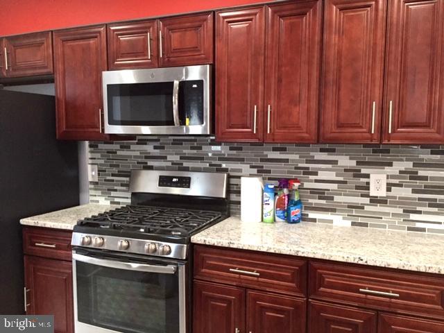 126 Ashby Road Upper Darby, PA 19082 - Photo 9 of 37