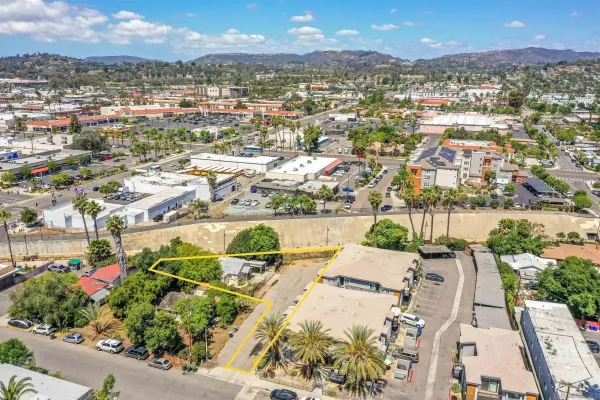 $900,000 | 411 Waverly Place, Escondido, CA 92025