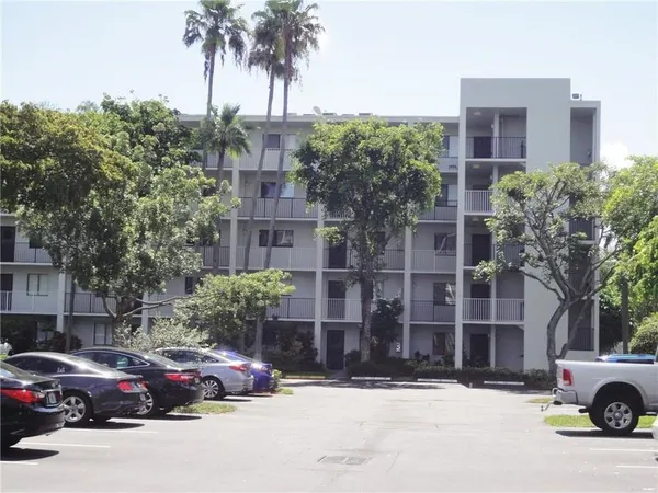 $2,350 | 2213 Cypress Island Drive, Unit 308, Pompano Beach, FL 33069