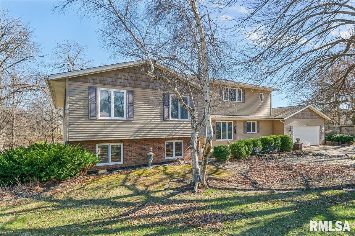 9 Oakwood Drive Springfield, IL 62629 - Photo 2 of 89