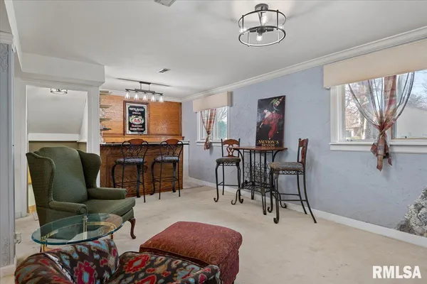 $359,900 | 9 Oakwood Drive, Springfield, IL 62629