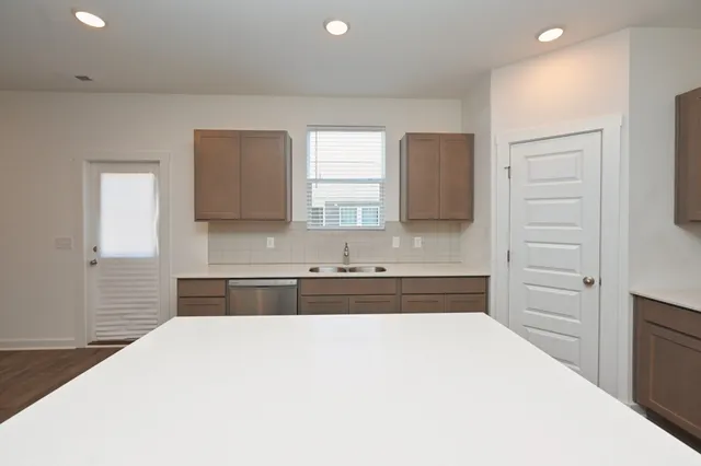 $2,275 | 5203 Cothron Drive, White House, TN 37188