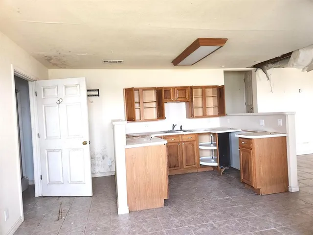 $749,900 | 180 Shady Shores Drive, Mabank, TX 75156