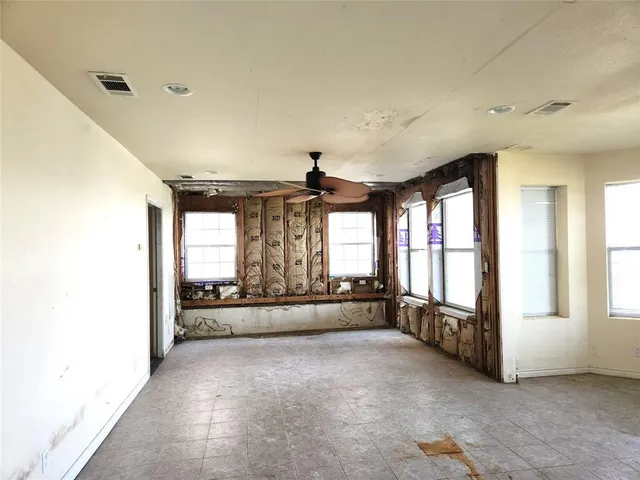 $749,900 | 180 Shady Shores Drive, Mabank, TX 75156