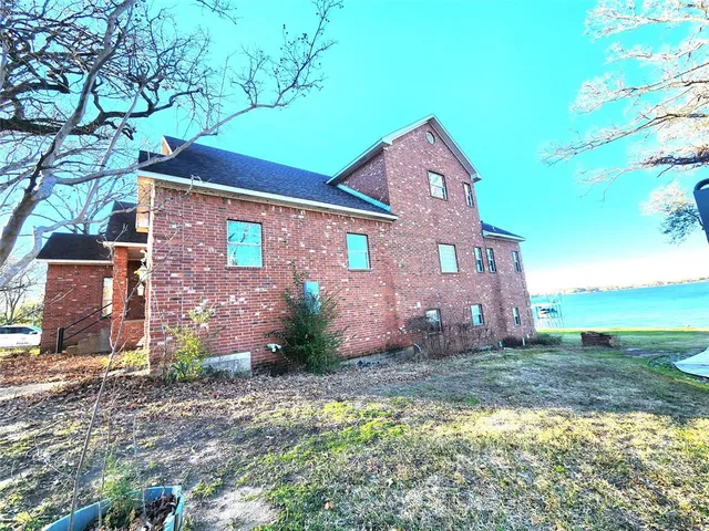 $749,900 | 180 Shady Shores Drive, Mabank, TX 75156