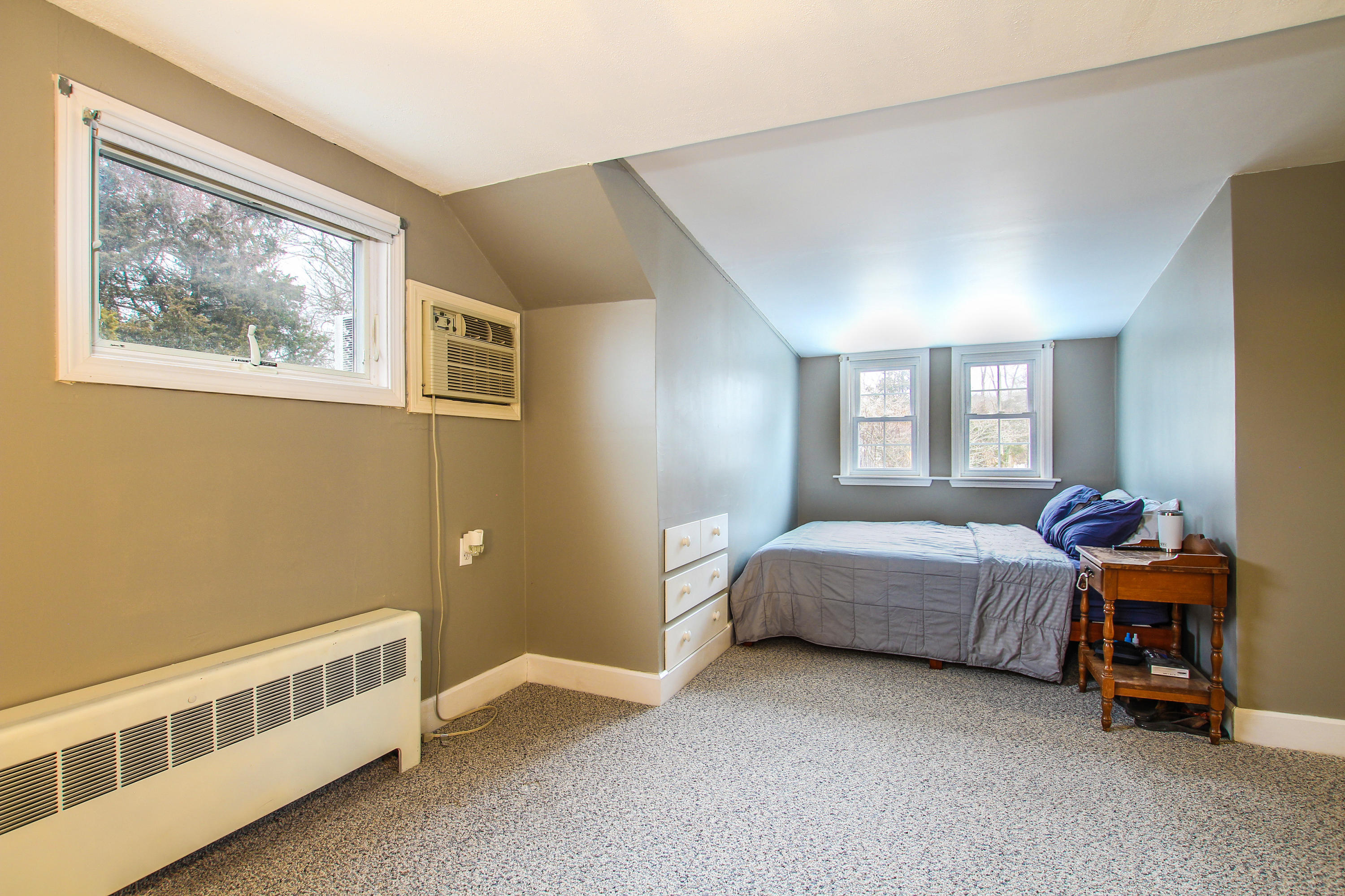 42 Circle Drive Hyannis, MA 02601 - Photo 17 of 25 a bedroom with bed and a window