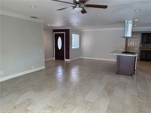 a close view of sink and tap