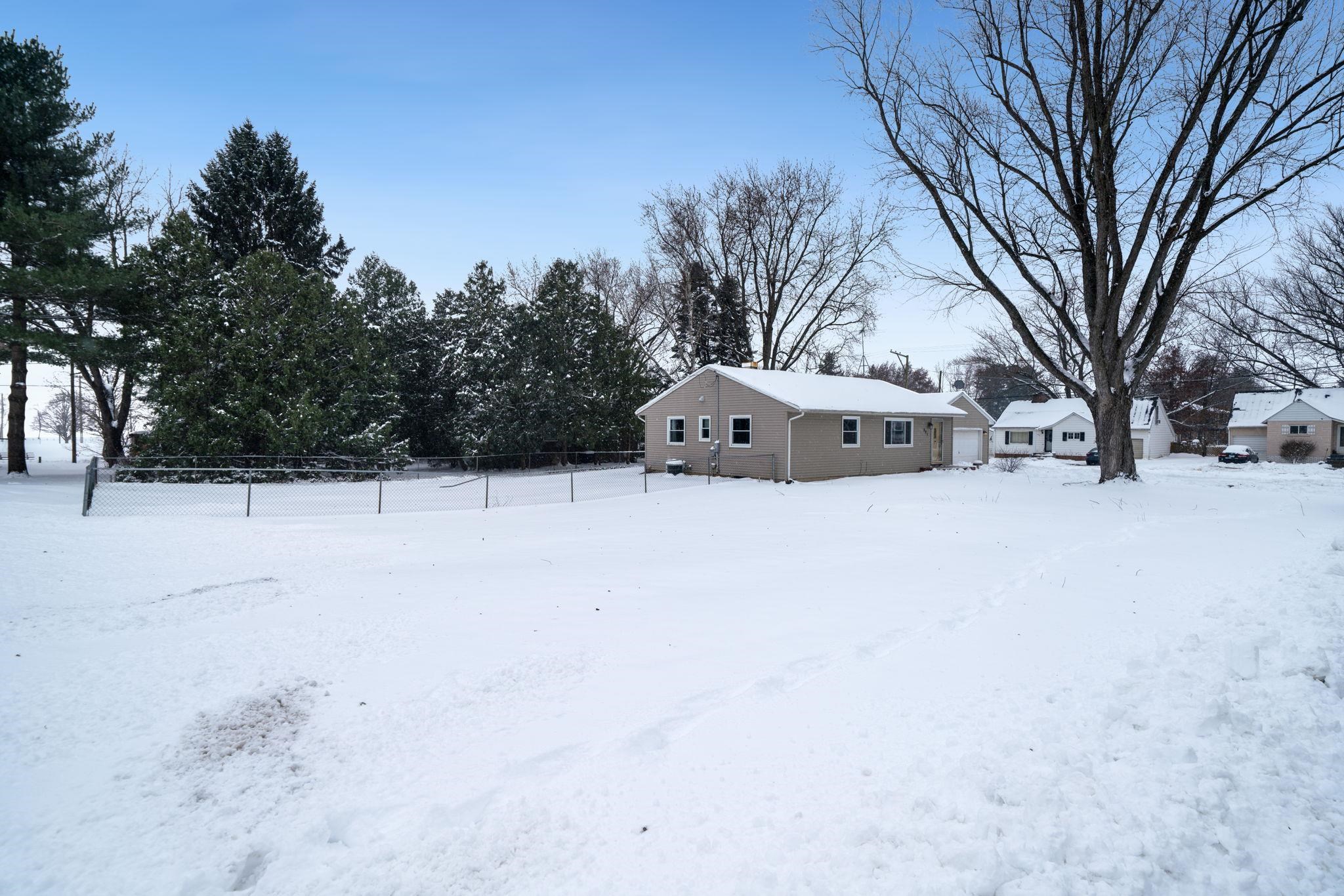 301 Barbara Street Mount Morris, IL 61054 - Photo 32 of 36 a view of covered with snow in snow