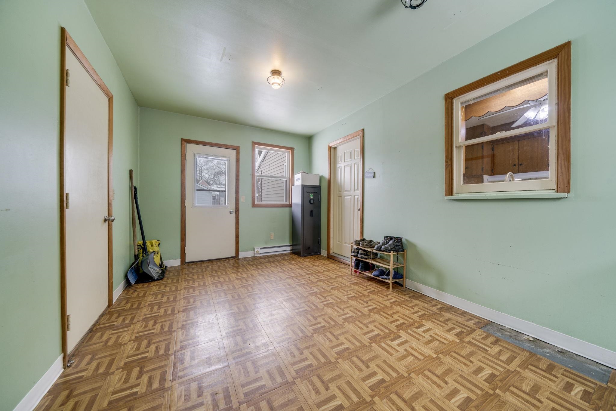 301 Barbara Street Mount Morris, IL 61054 - Photo 6 of 36 a view of a room with gym equipment