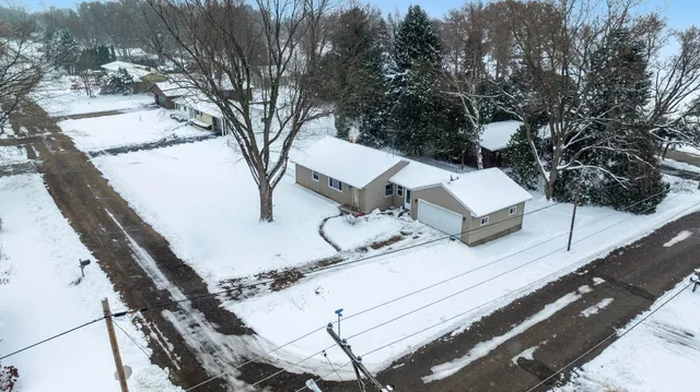 $169,900 | 301 Barbara Street, Mount Morris, IL 61054