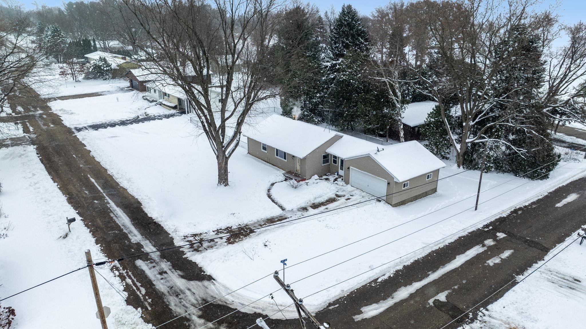 301 Barbara Street Mount Morris, IL 61054 - Photo 10 of 36 a view of a terrace with a bench