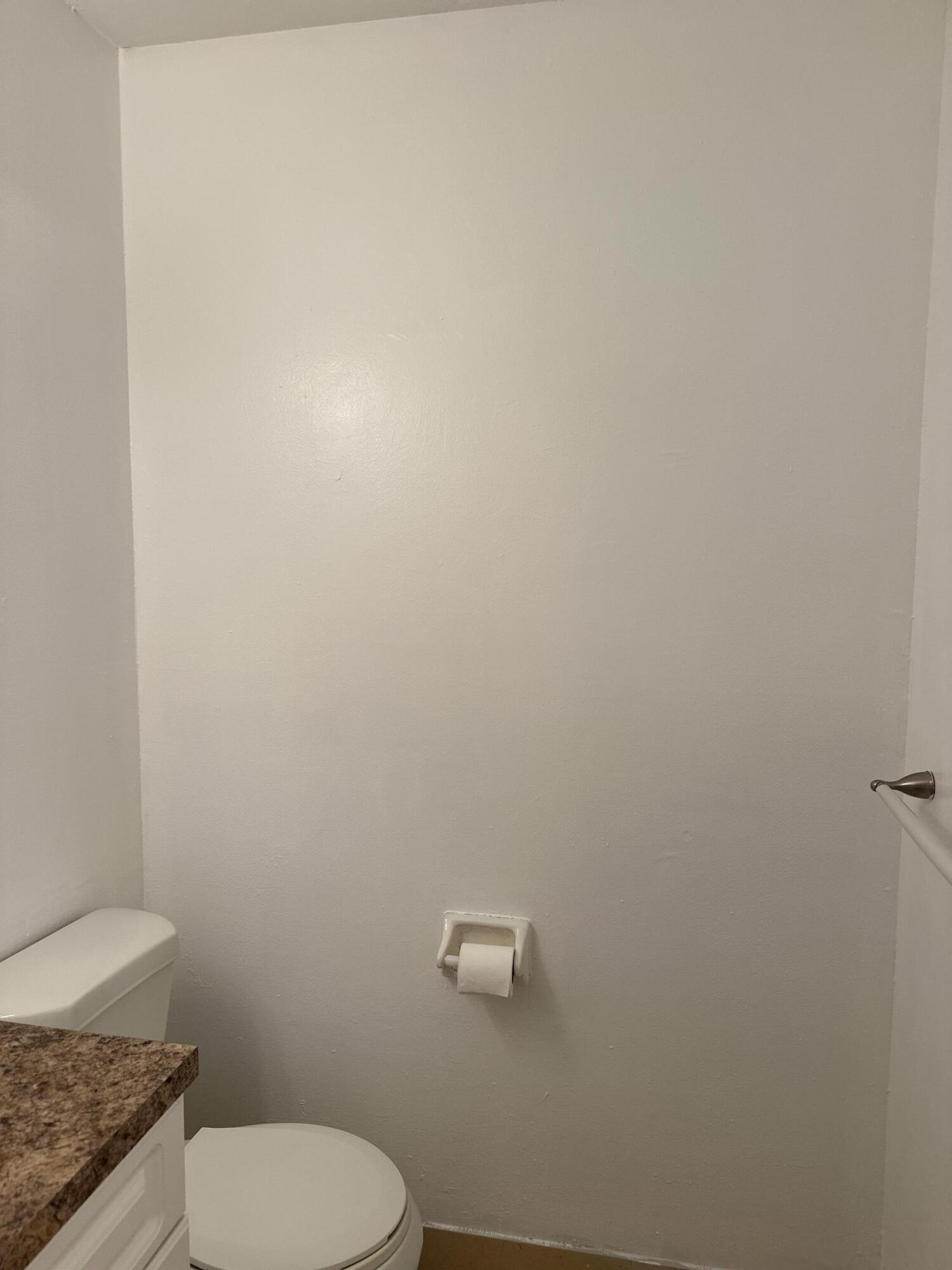 552 High Point Drive, Unit C Delray Beach, FL 33445 - Photo 6 of 11 77913653465__0185A869-8C86-4C44-9E73-189