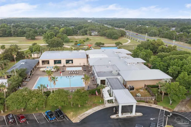 $685,000 | 2808 P.G.A Boulevard, Navarre, FL 32566