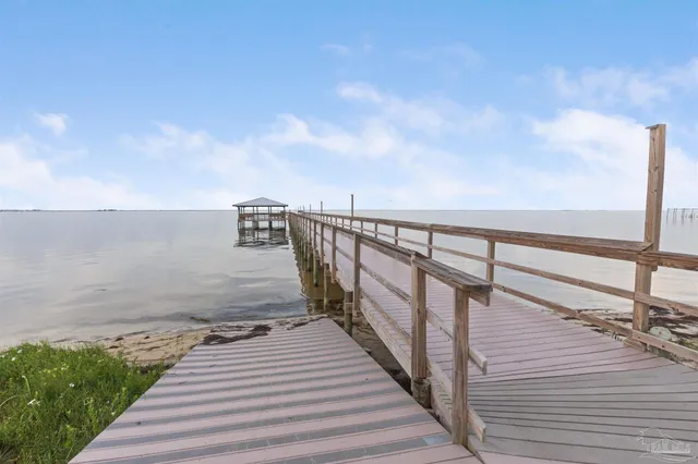 $685,000 | 2808 P.G.A Boulevard, Navarre, FL 32566