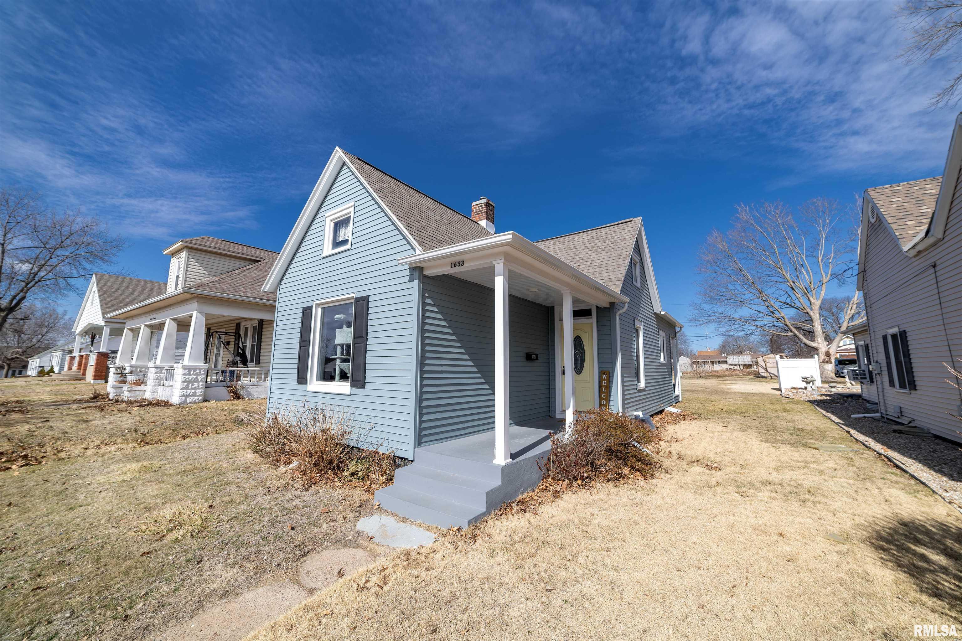 1633 Spruce Street Quincy, IL 62301 - Photo 2 of 22