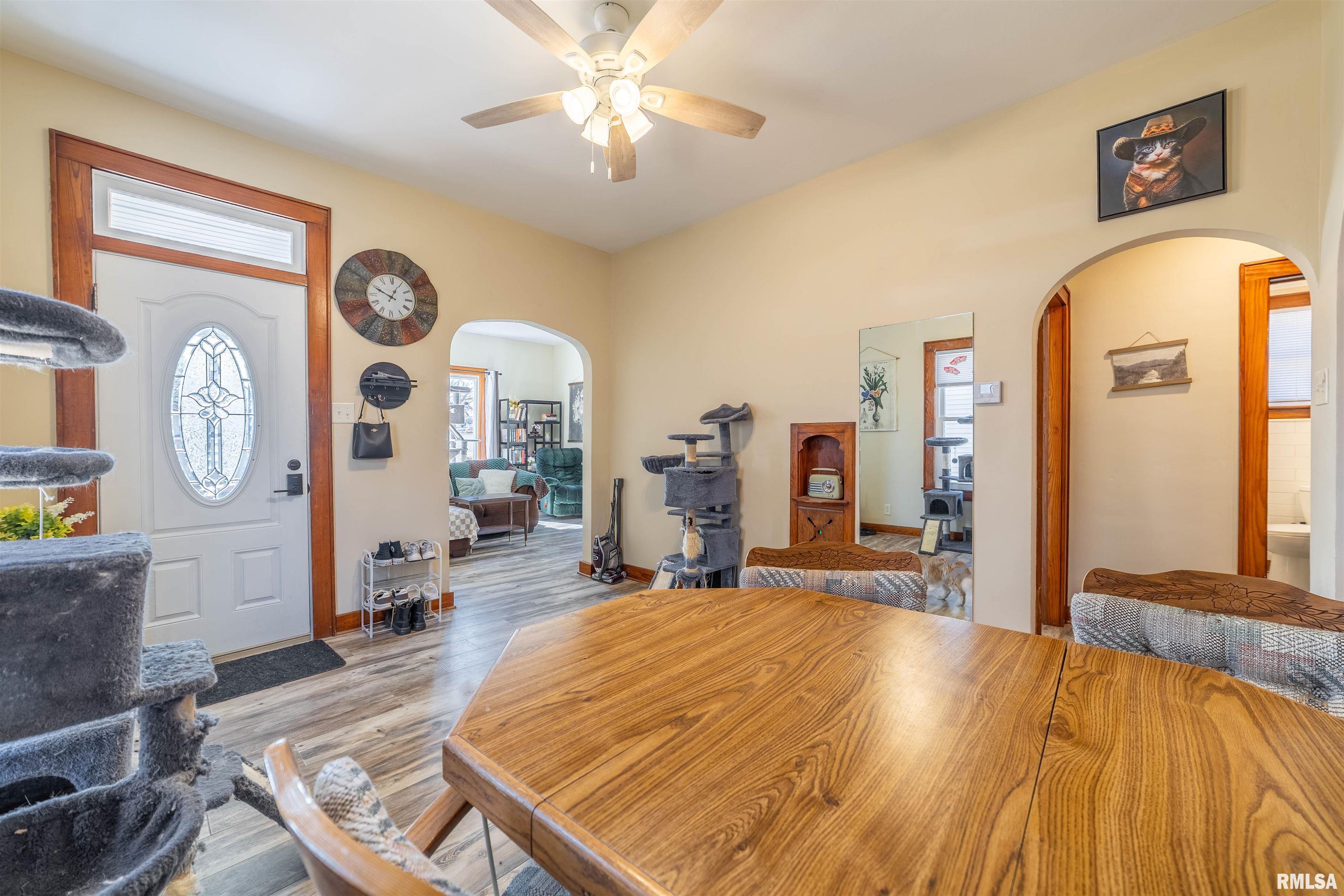 1633 Spruce Street Quincy, IL 62301 - Photo 3 of 22