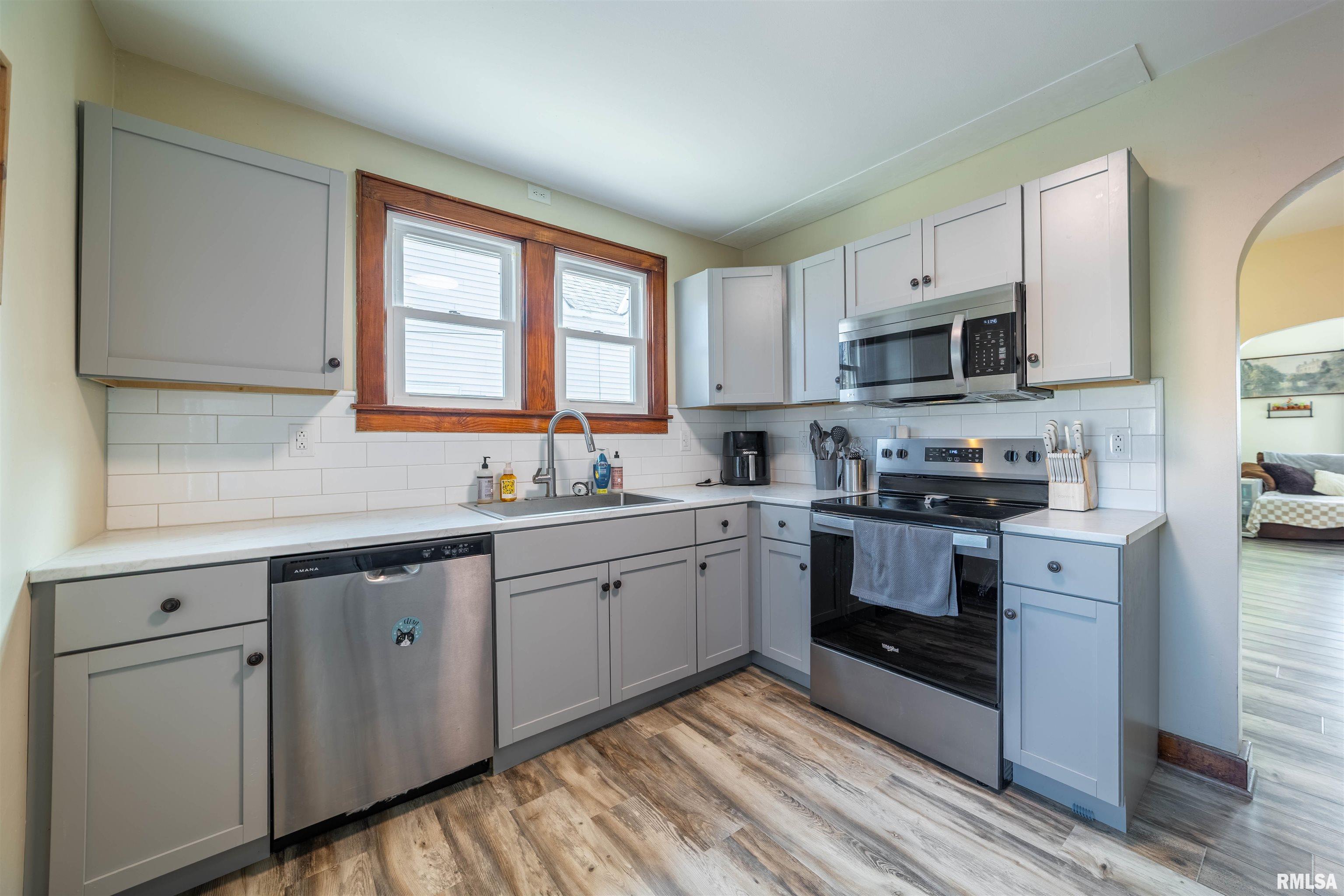 1633 Spruce Street Quincy, IL 62301 - Photo 8 of 22