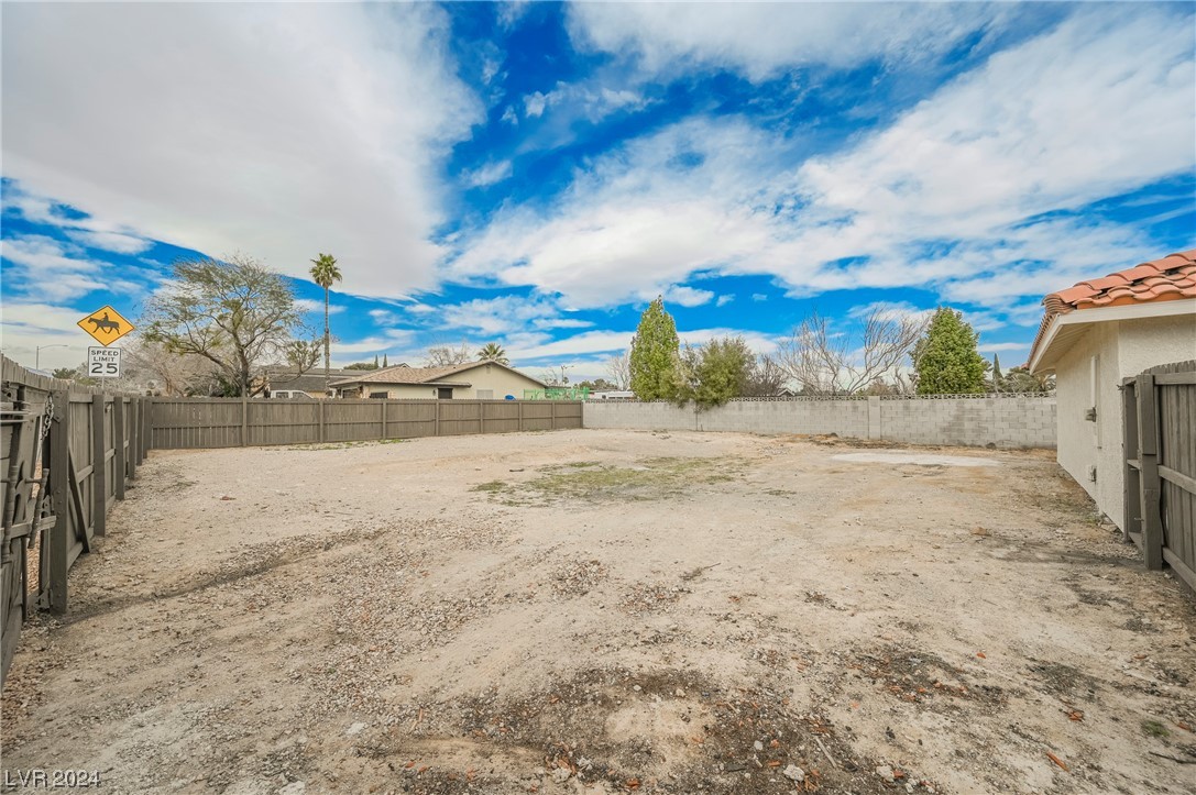 2817 Michael Way Las Vegas, NV 89108 - Photo 15 of 16