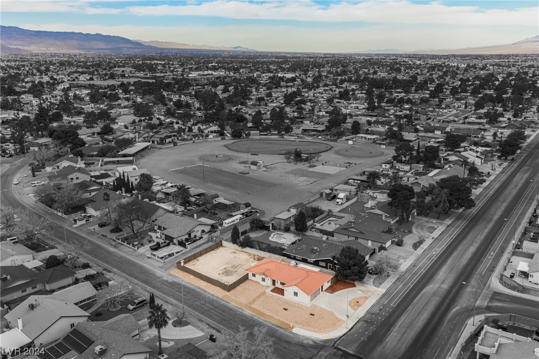 2817 Michael Way Las Vegas, NV 89108 - Photo 2 of 16