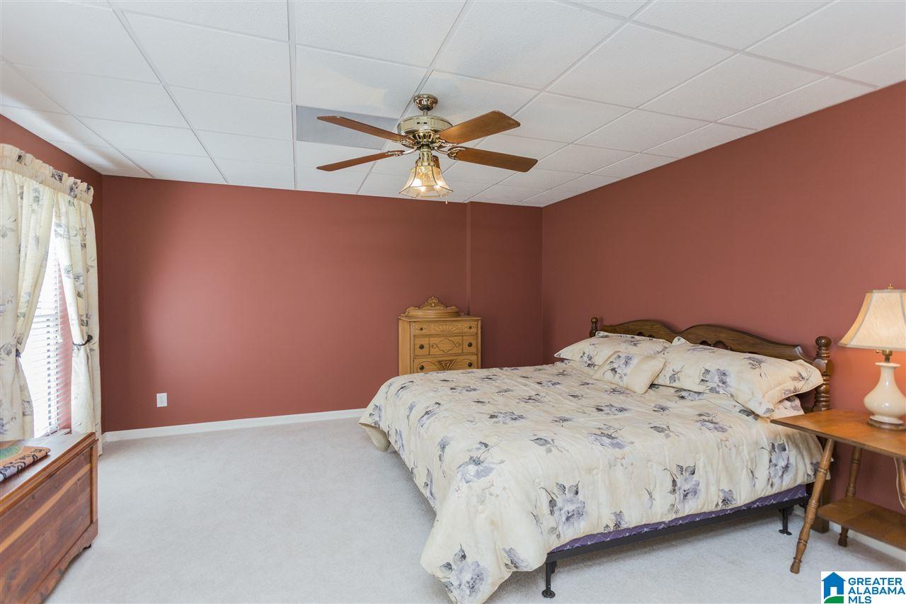 180 Cliff Road Sterrett, AL 35147 - Photo 37 of 48