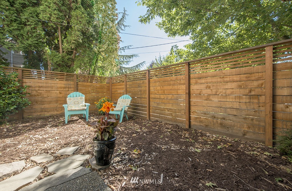 8536 Midvale Avenue North, Unit A Seattle, WA 98103 - Photo 17 of 19 Gallery Image 17