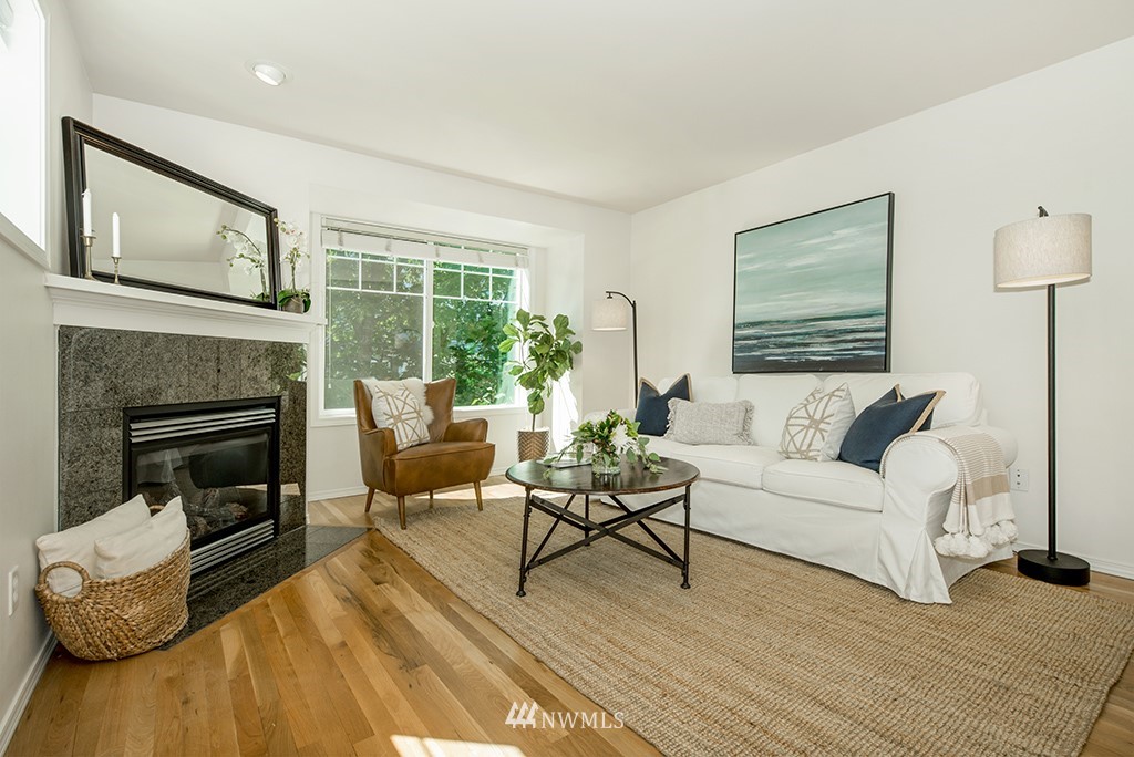 8536 Midvale Avenue North, Unit A Seattle, WA 98103 - Photo 3 of 19 Gallery Image 3