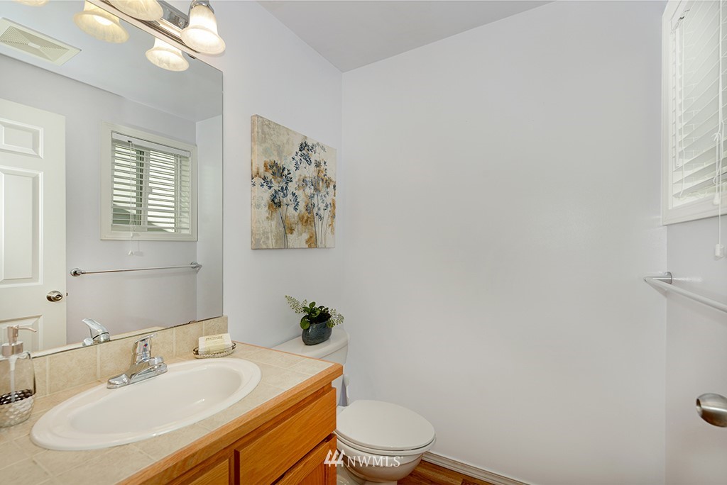 8536 Midvale Avenue North, Unit A Seattle, WA 98103 - Photo 8 of 19 Gallery Image 8