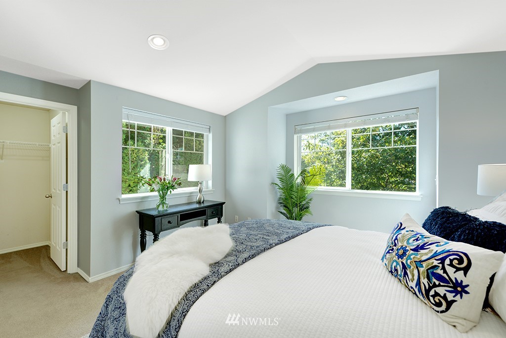8536 Midvale Avenue North, Unit A Seattle, WA 98103 - Photo 9 of 19 Gallery Image 9