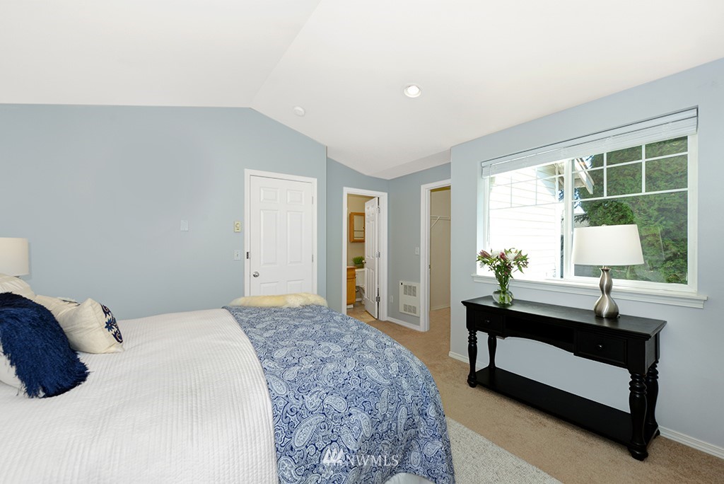8536 Midvale Avenue North, Unit A Seattle, WA 98103 - Photo 10 of 19 Gallery Image 10