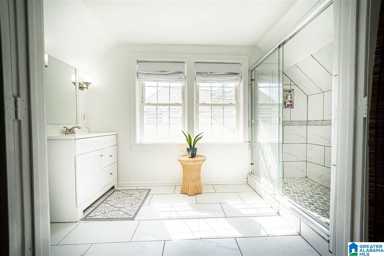 1209 Irving Road Birmingham, AL 35209 - Photo 20 of 41