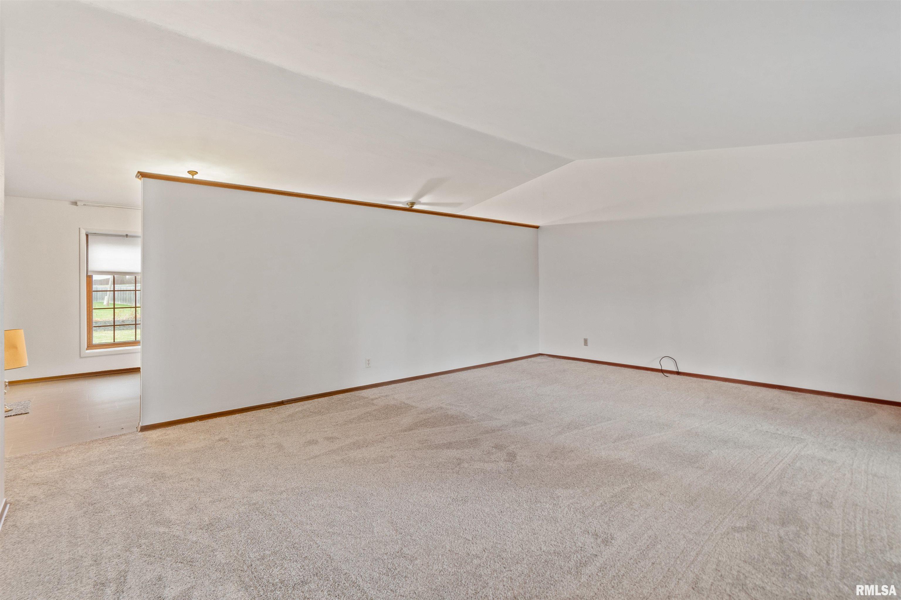 220 Westerfield Road Davenport, IA 52806 - Photo 4 of 22 Gallery Image 4